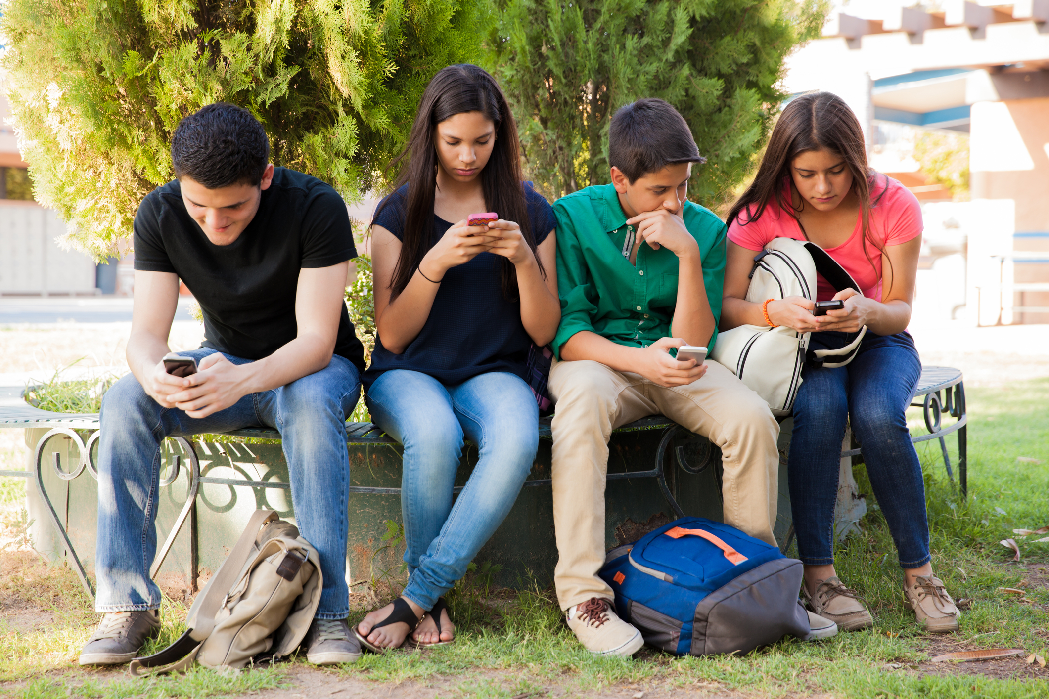 3 claves para alejar a tu hijo adolescente de la tecnología